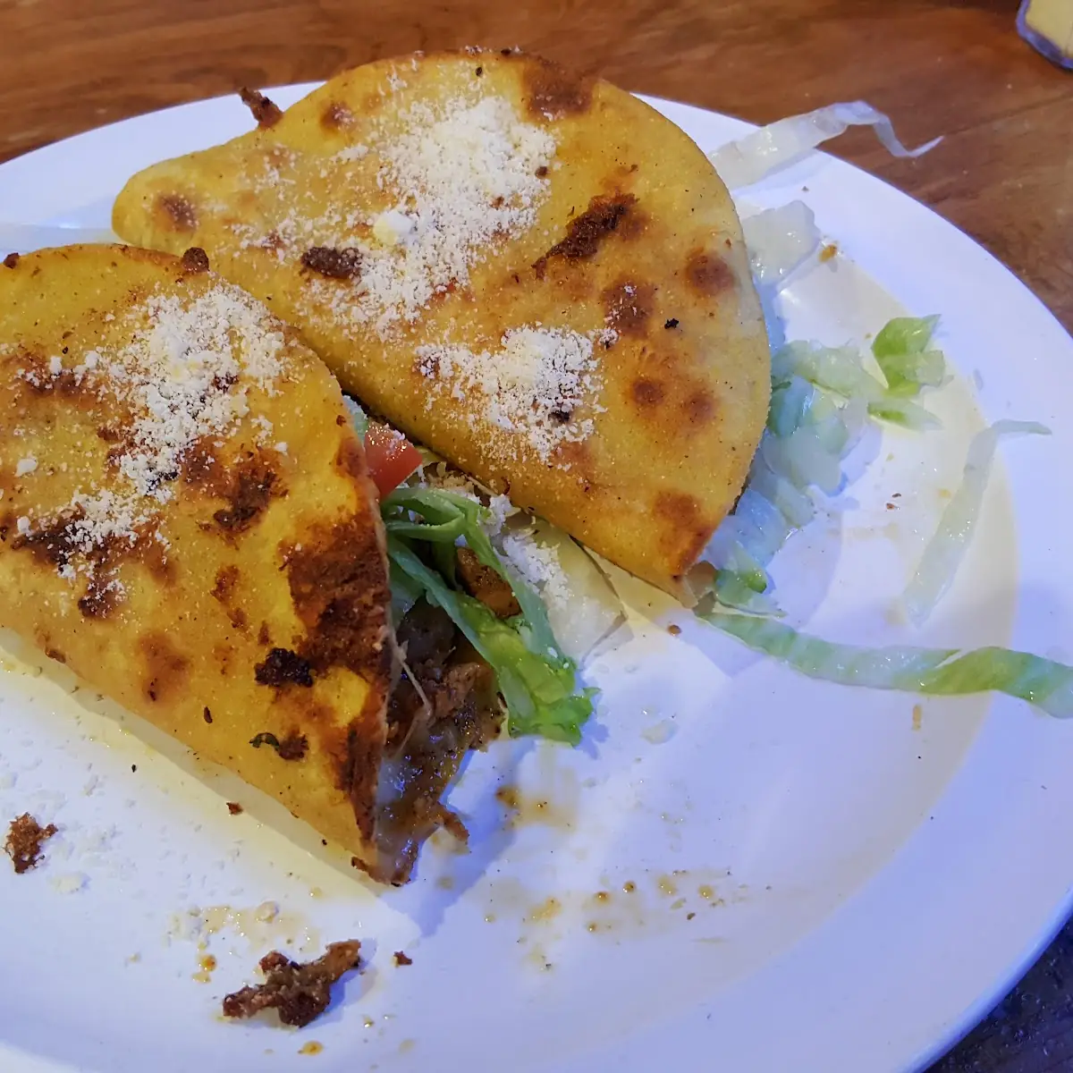 2 Crunchy Tacos with Grilled Chicken