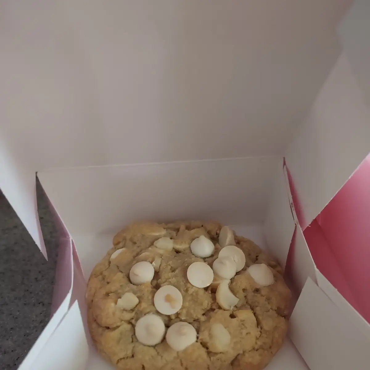 Macadamia Cookie
