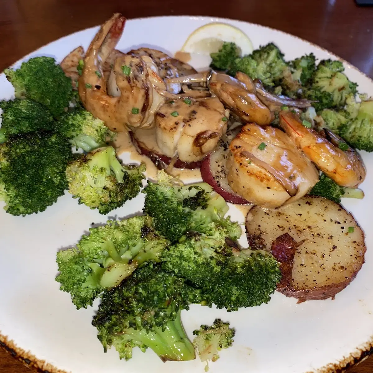 Shrimp and Scallops with Garlic Sauce