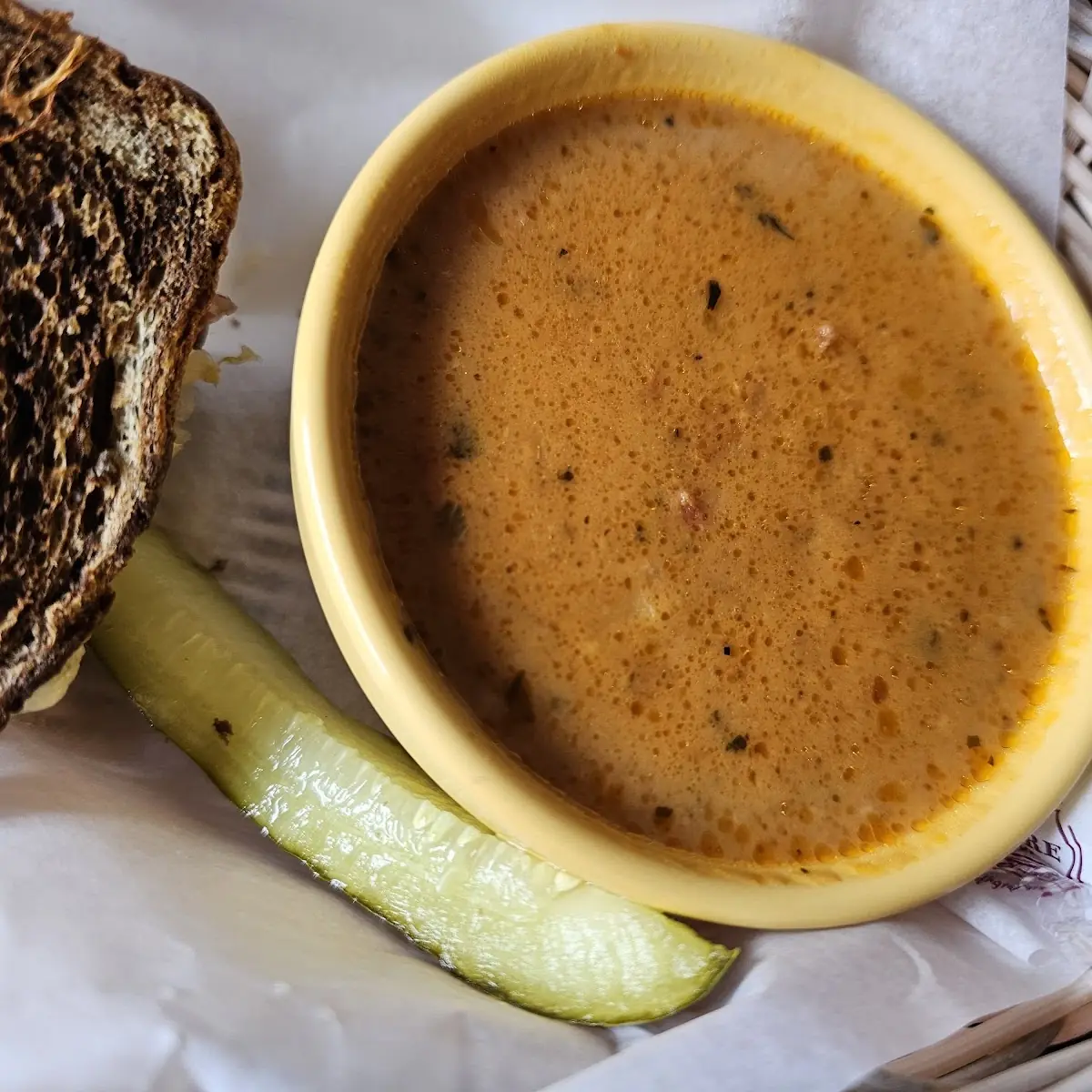Roasted Garlic Tomato Soup