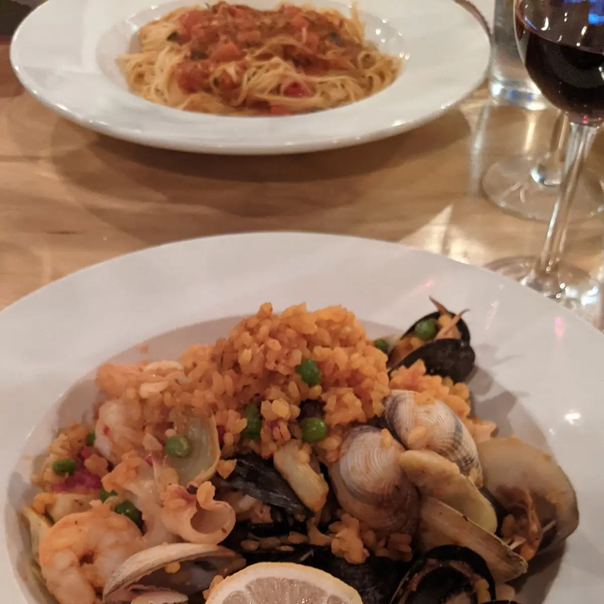 PAELLA MONDAY  ARROZ CON COSTILLAS