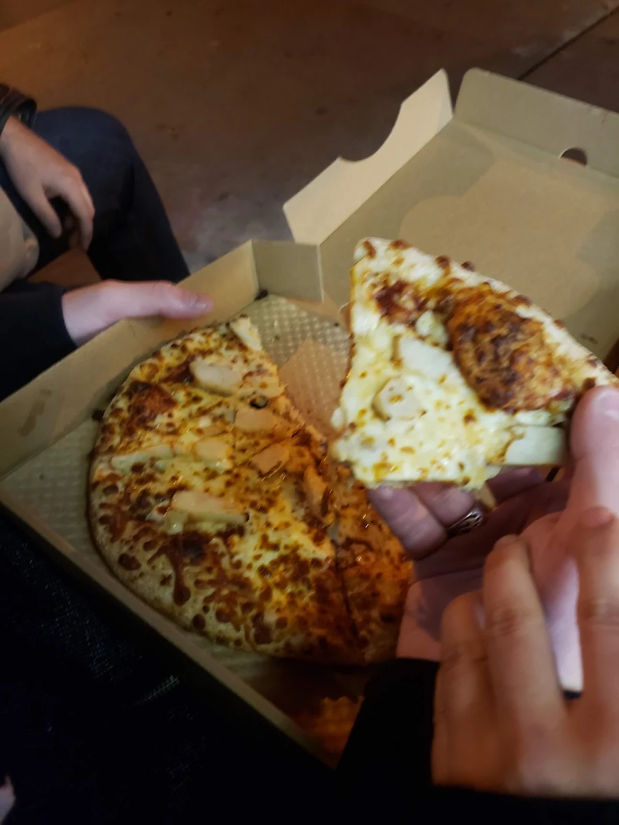 Pizza with Extra Cheese and Chicken