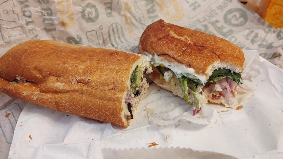 Sandwich de Tuna Pan Italiano Con Espinacas
