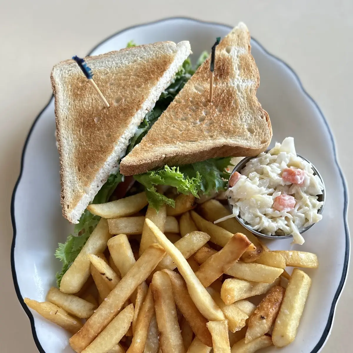 Grilled Chicken Sandwich with Lettuce