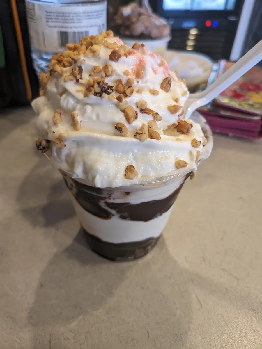 Fudge Brownie Delight Sundae