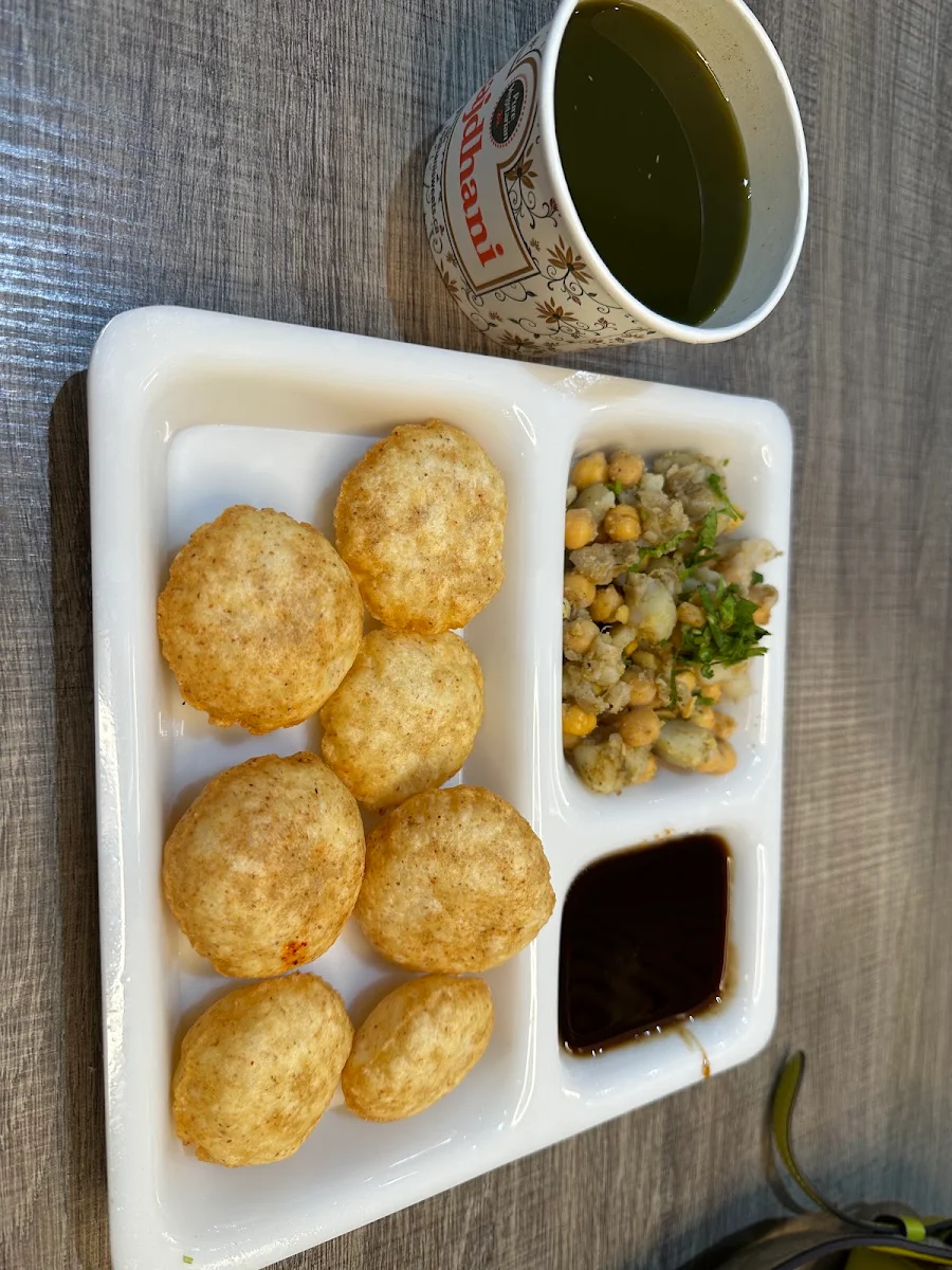 Pani Puri, Rajdhani Sweets & Restaurant (Brantford)