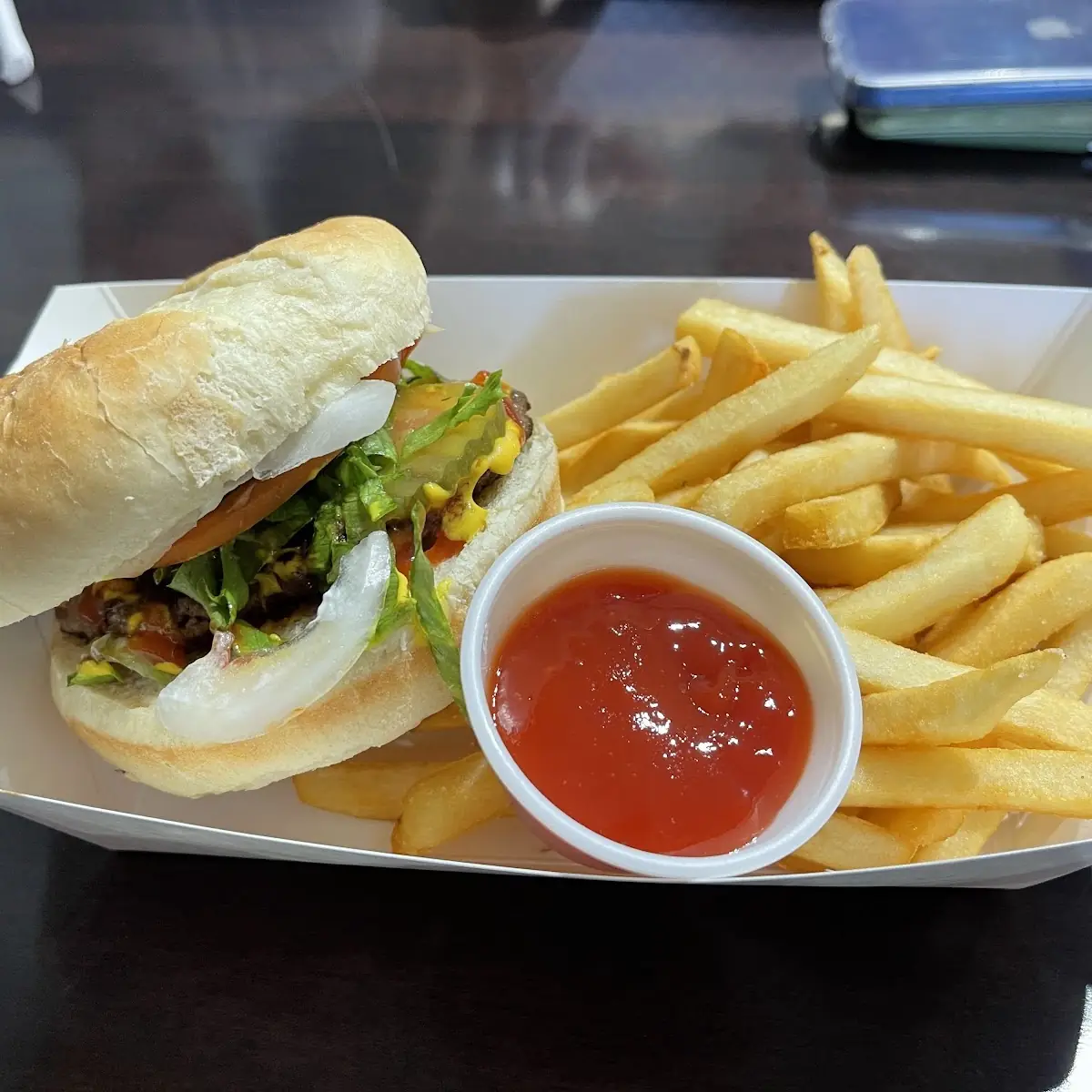 Cheeseburger with Fries