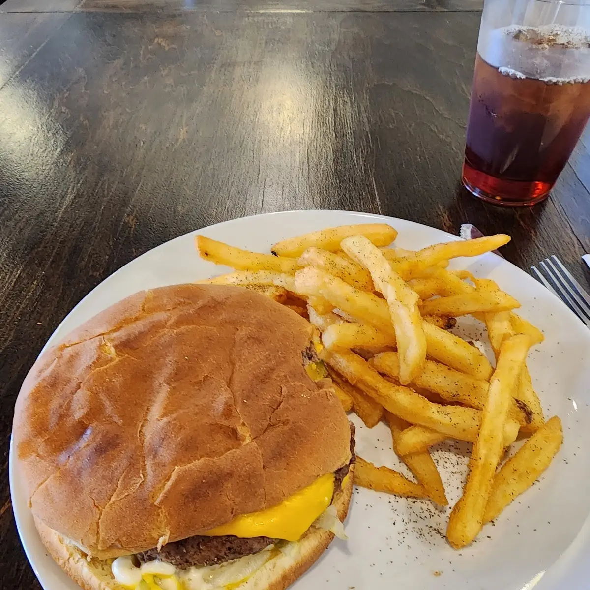 Cheeseburger & Fries