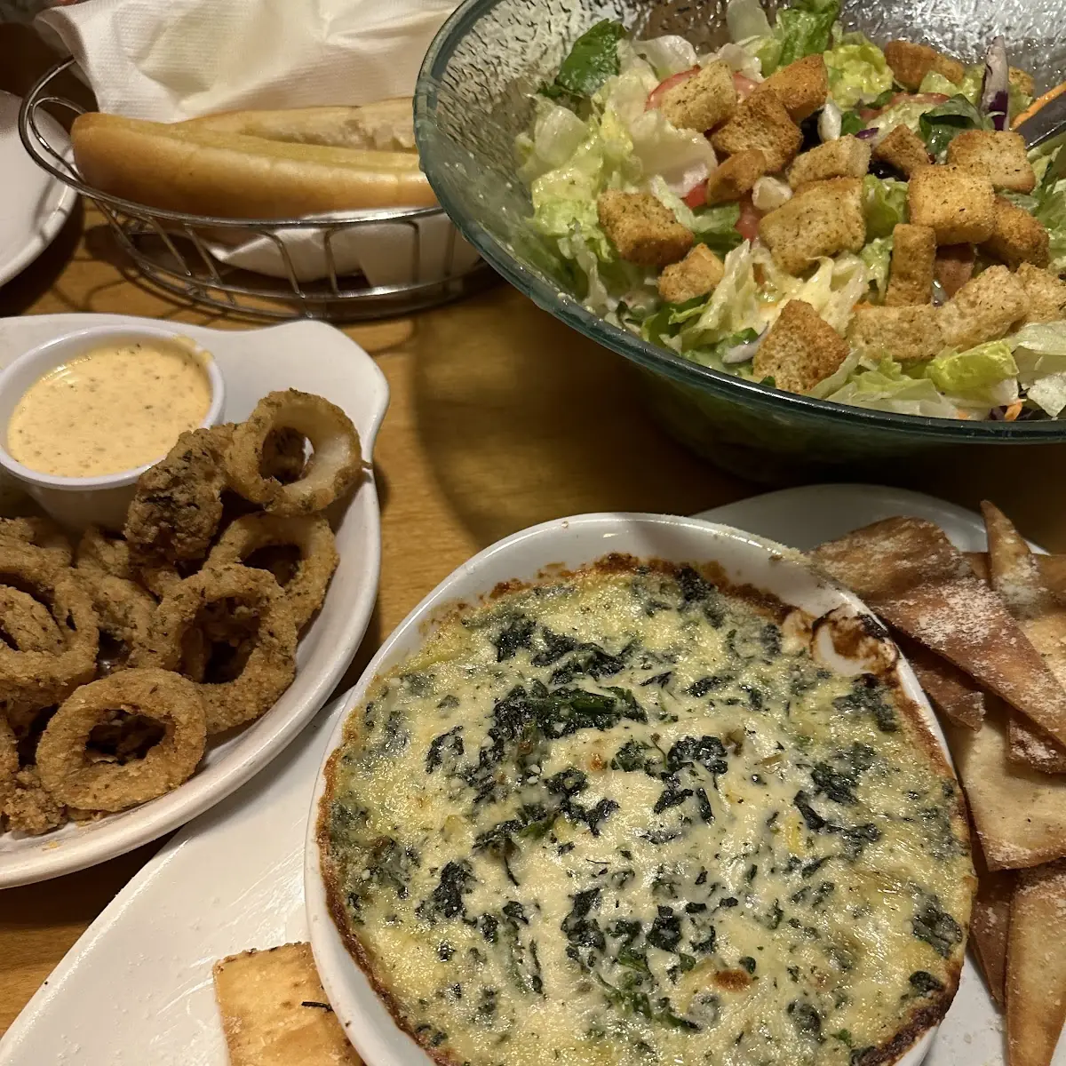 Warm Spinach Artichoke Dip with Chips