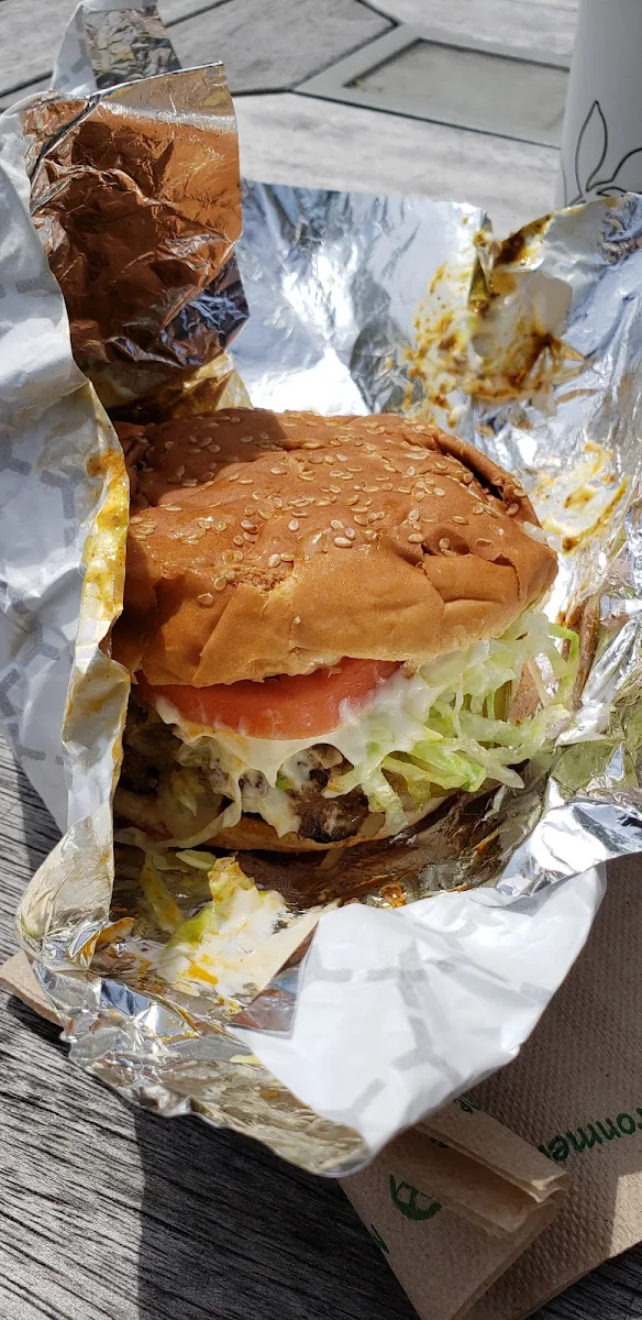 Highlights, VJ's Drive Inn