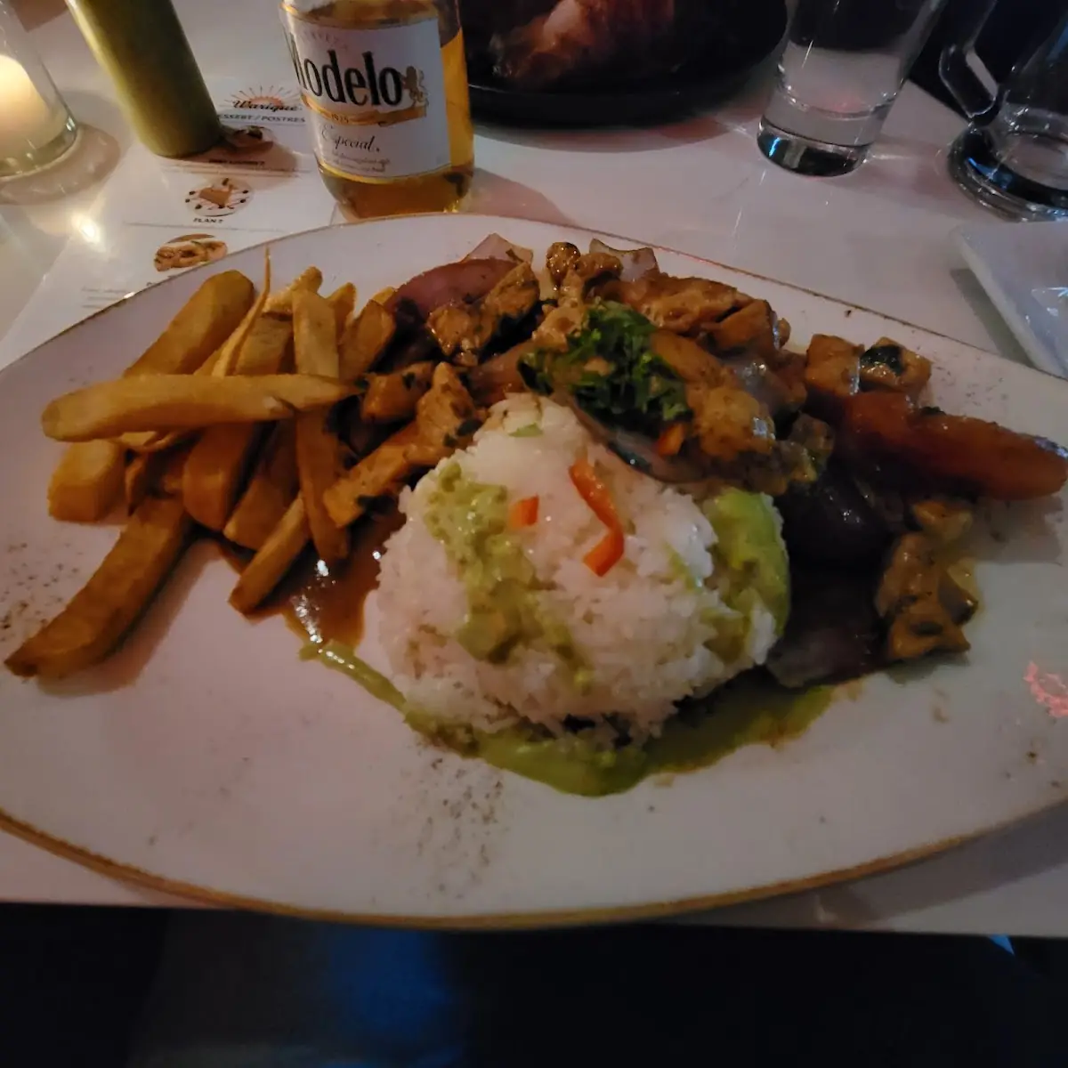 Pollo Saltado