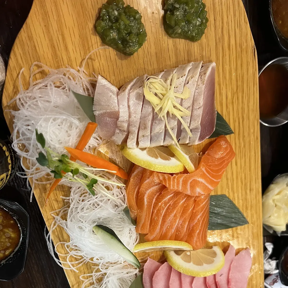 Assorted Sashimi Platter with Ginger
