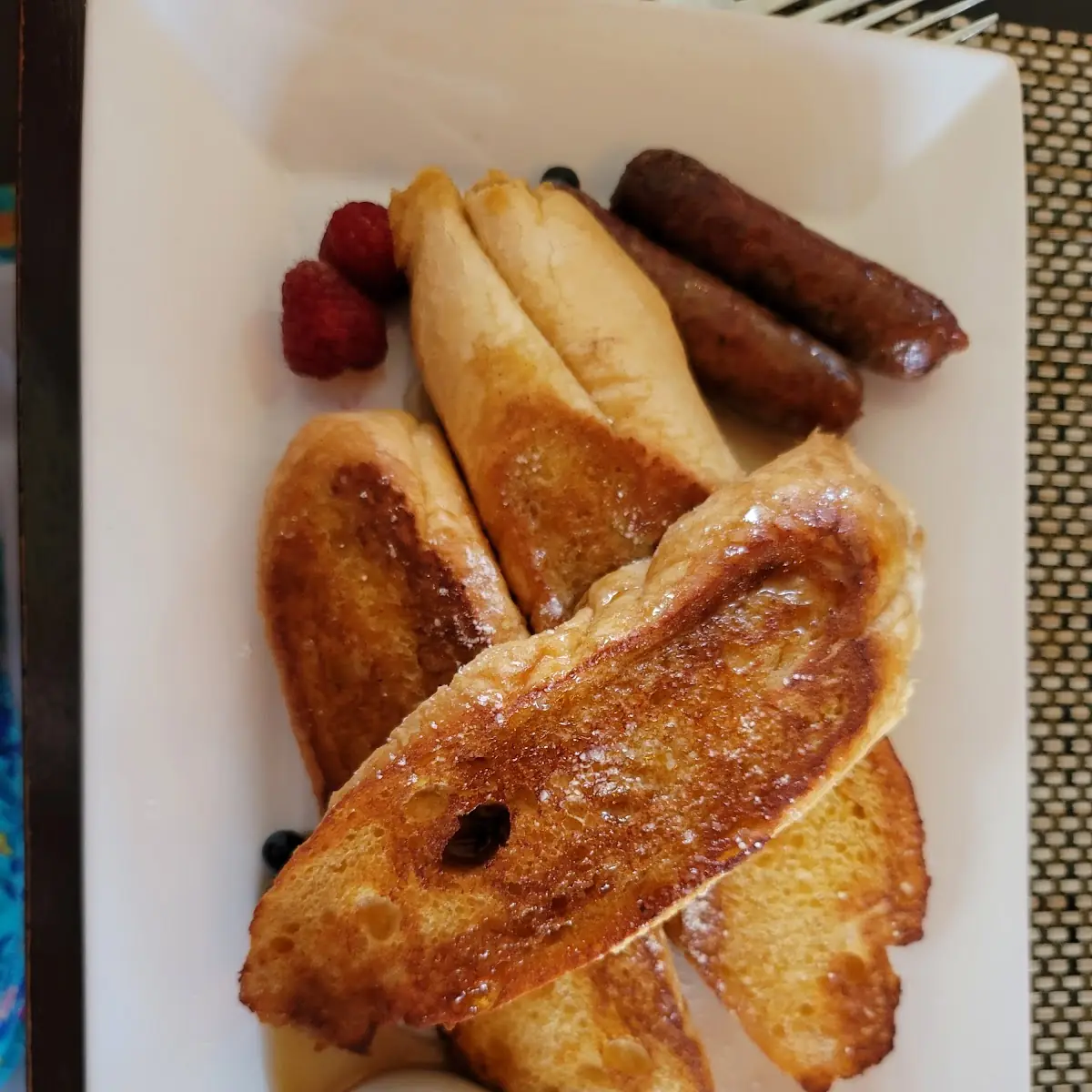 Crème Brůlèe French Toast