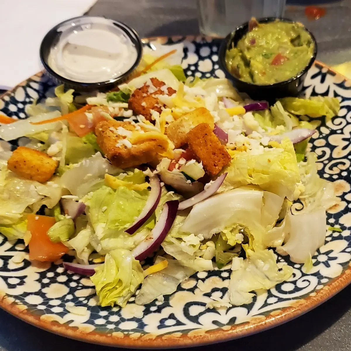 House Salad with Guacamole