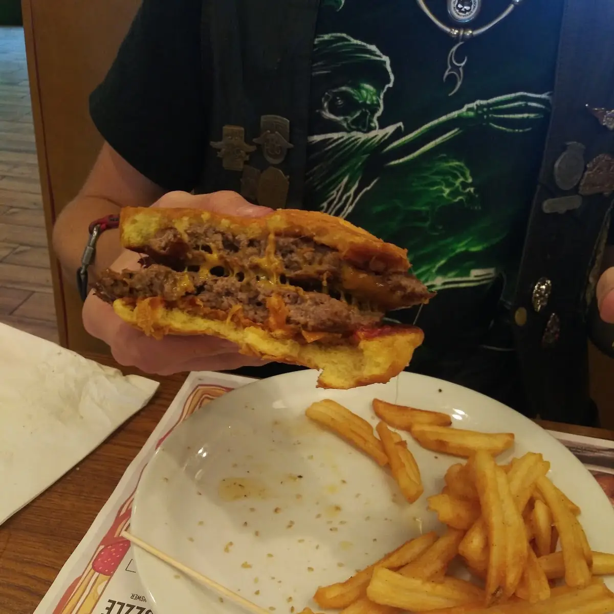 Double Cheese Burger wth Fries