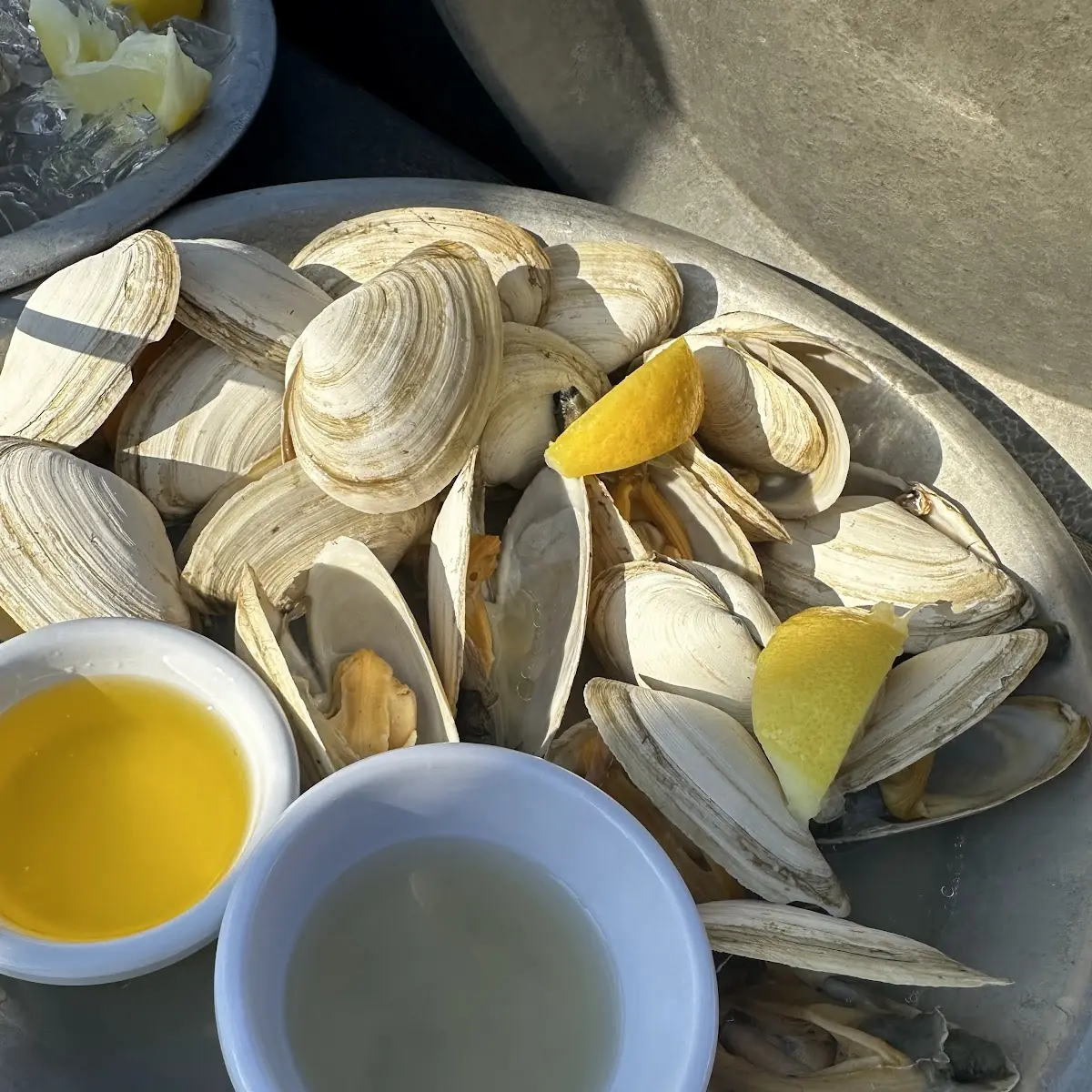 Steamed Clams with Lemon and Butter