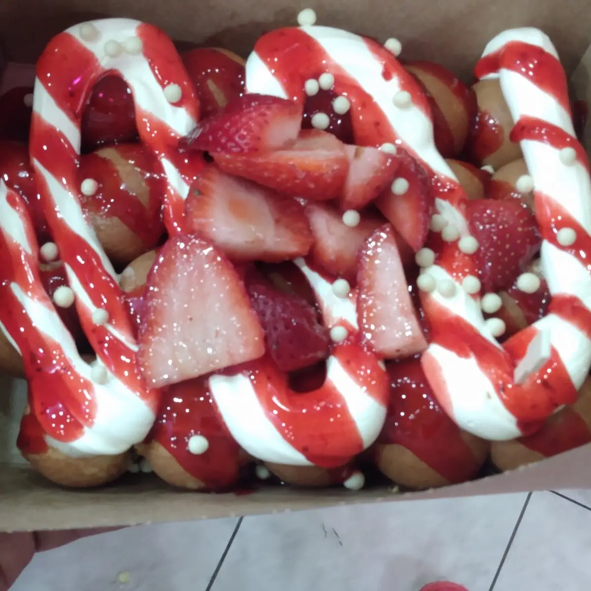 Strawberry Cheesecake Puffs