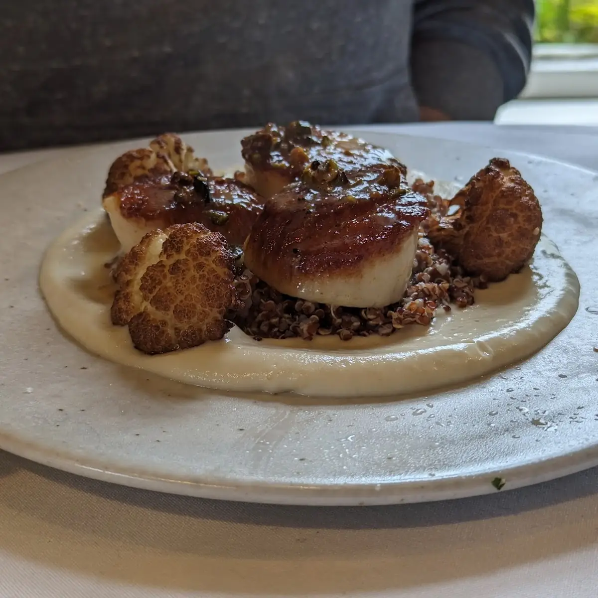 Pan Seared Hokkaido Scallops with Garlic Sauce