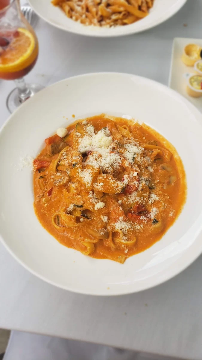 Fettuccine Primavera, Romano's Restaurant