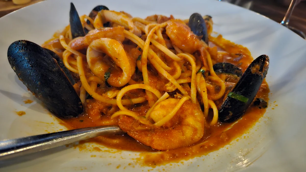Linguine Pescatore, Romano's Restaurant