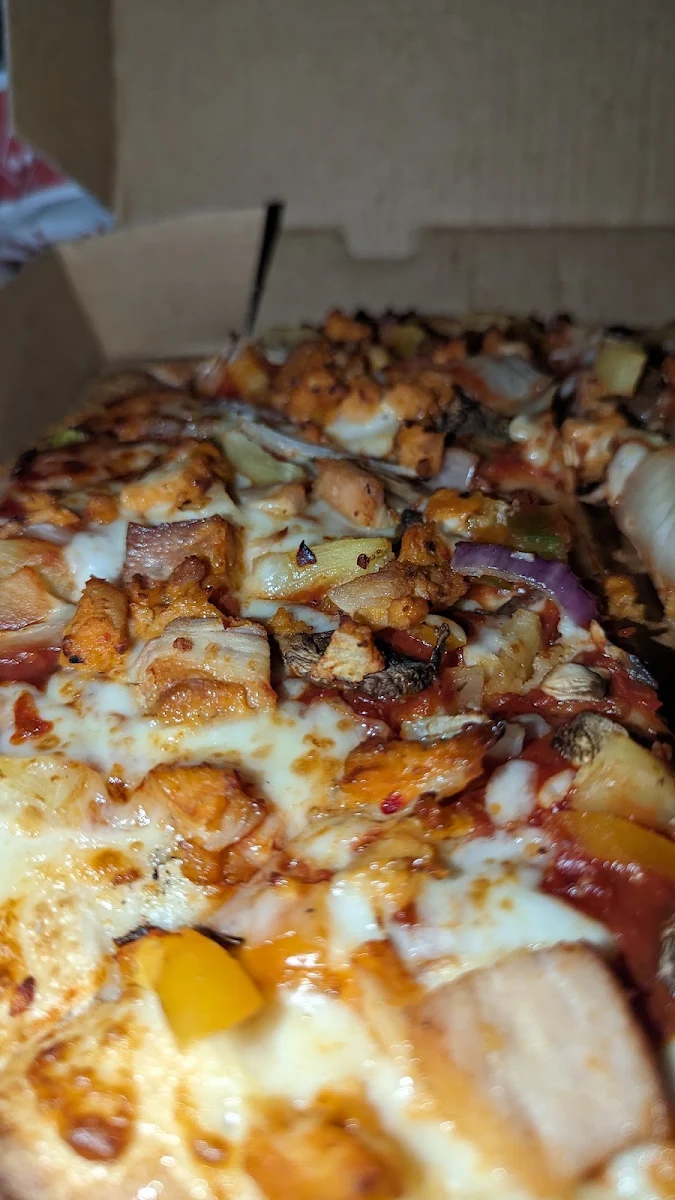 Supreme Pizza, Domino's Pizza Pacific Paradise