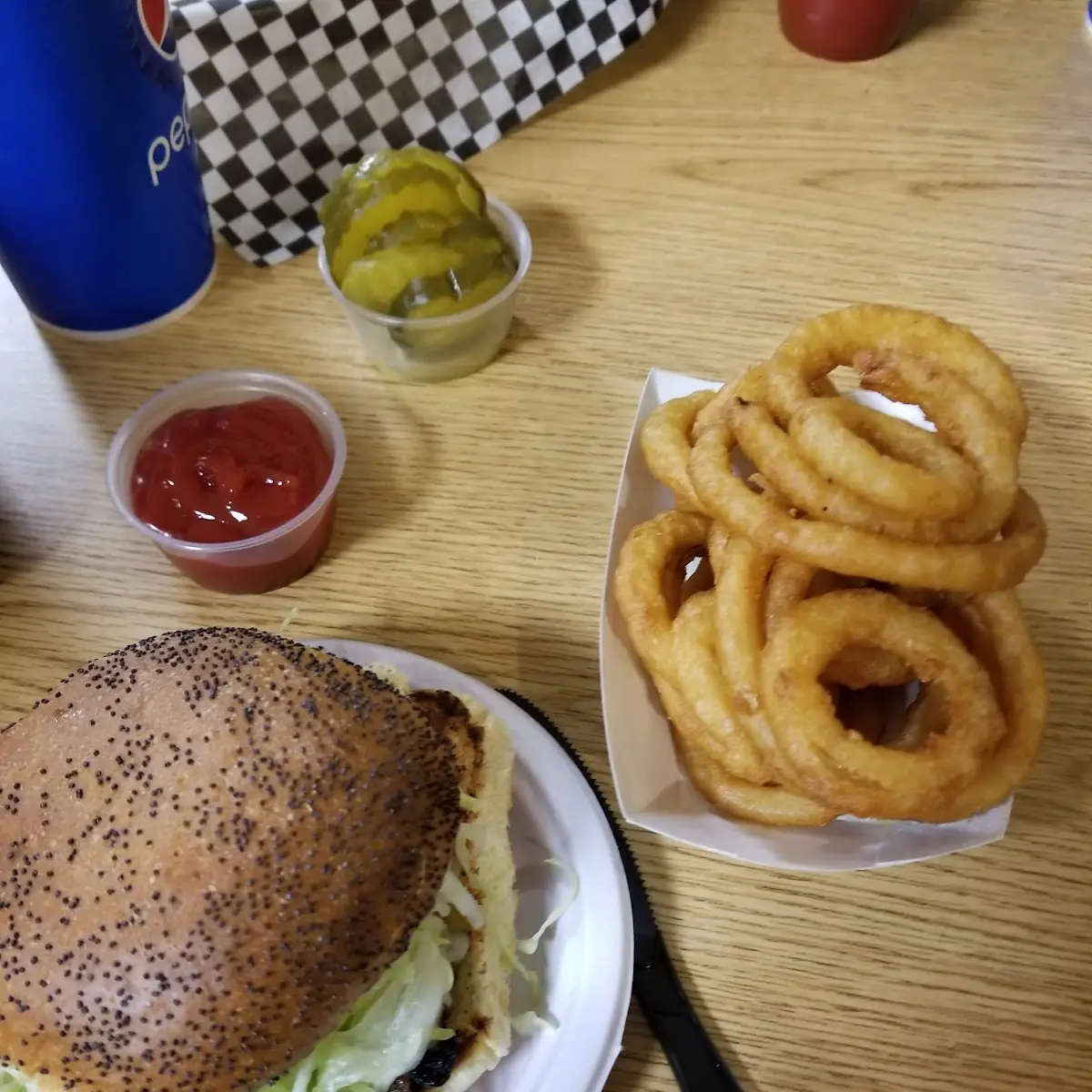 Cheeseburger and Onion Rings