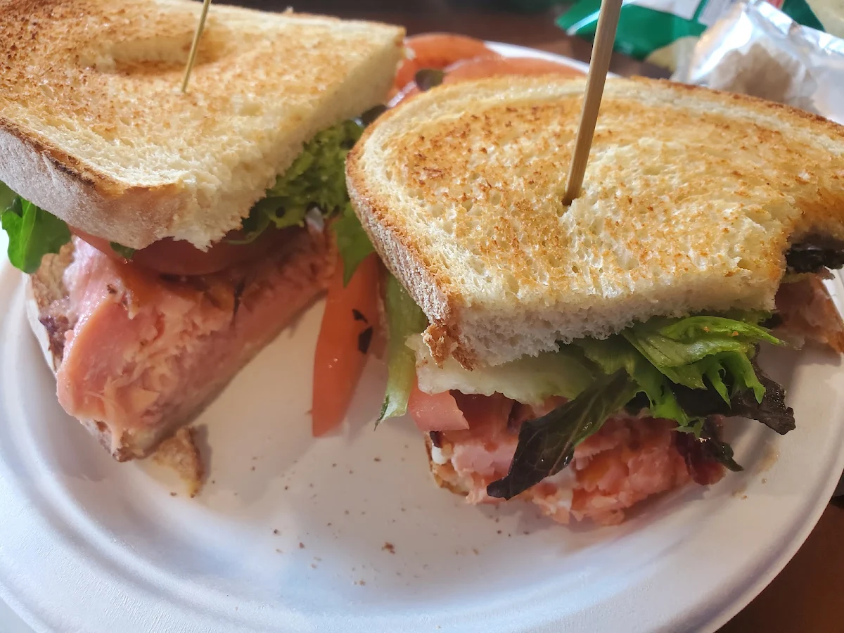 Smoked Salmon blt