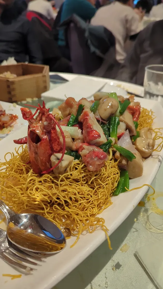 205 (Large) Minced Beef Egg Drop Soup 西湖牛肉羹