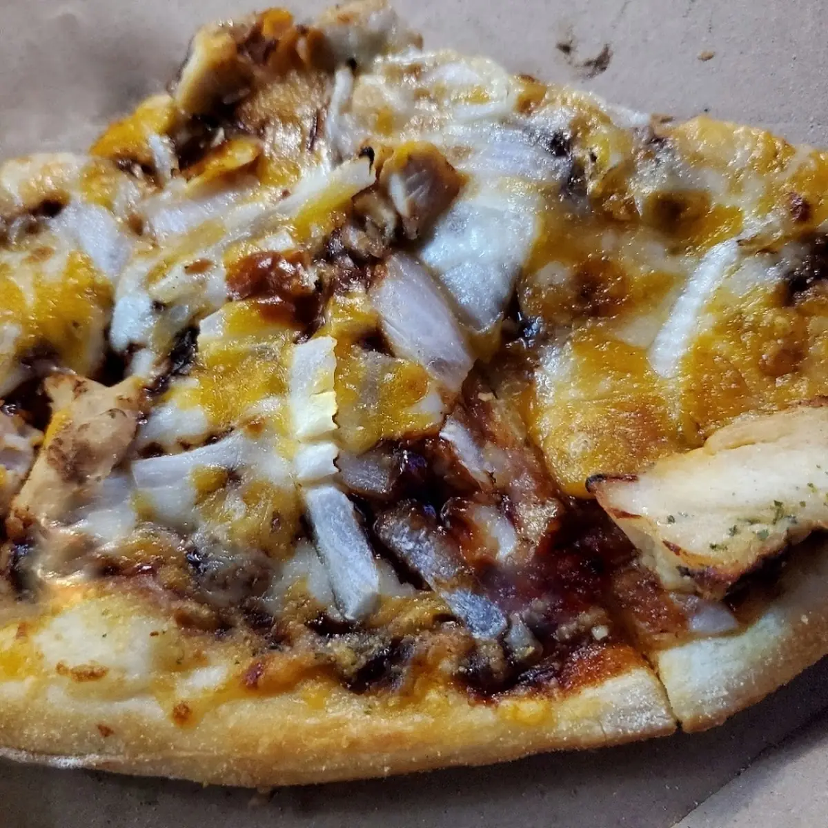 Memphis BBQ Chicken Pizza Hand Tossed