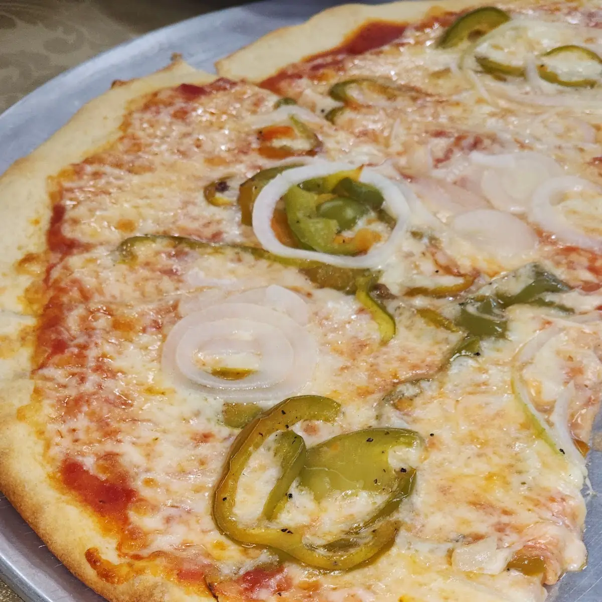 Green Pepper & Onion Cheese Pizza