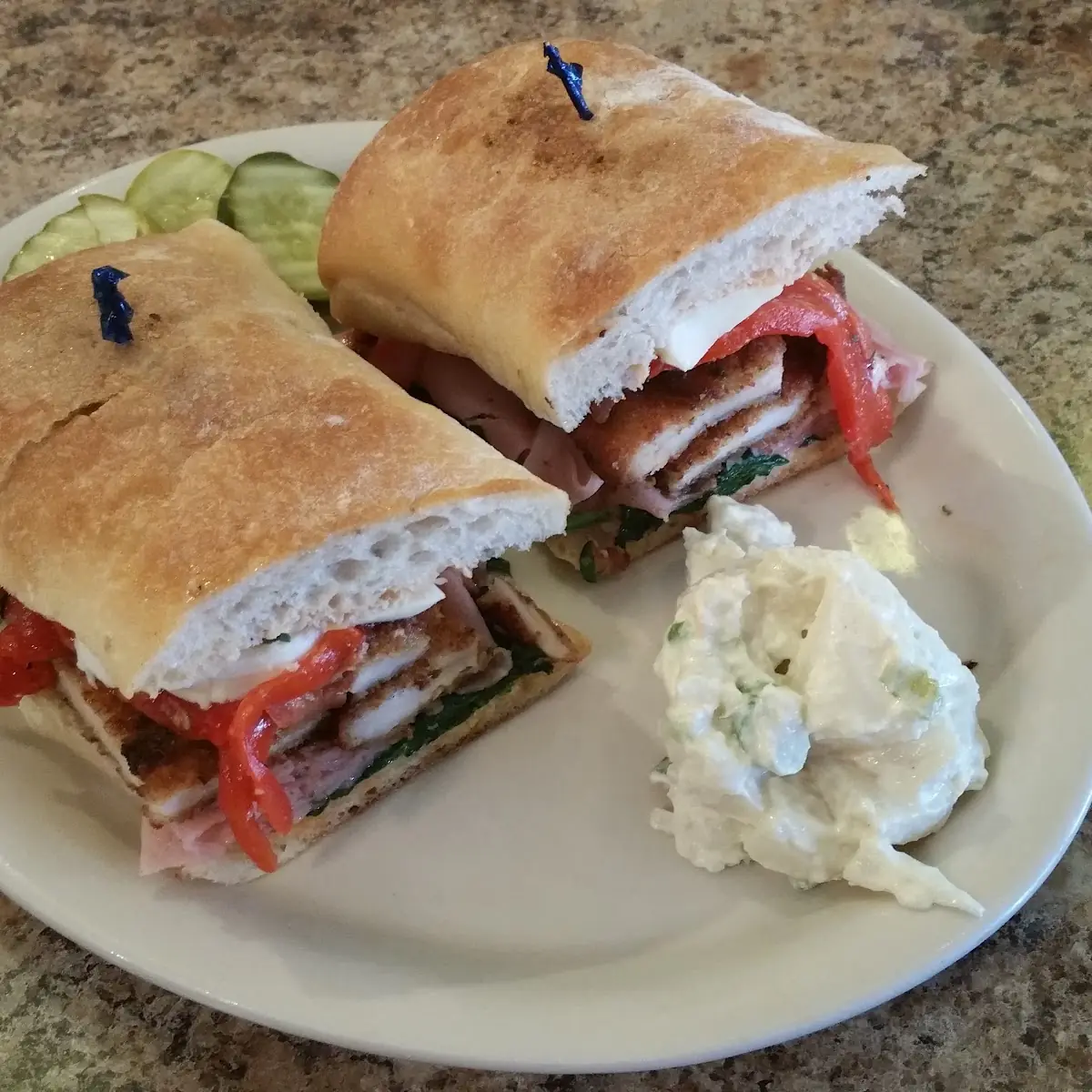 Roast Beef Mozzarella & Roasted Peppers