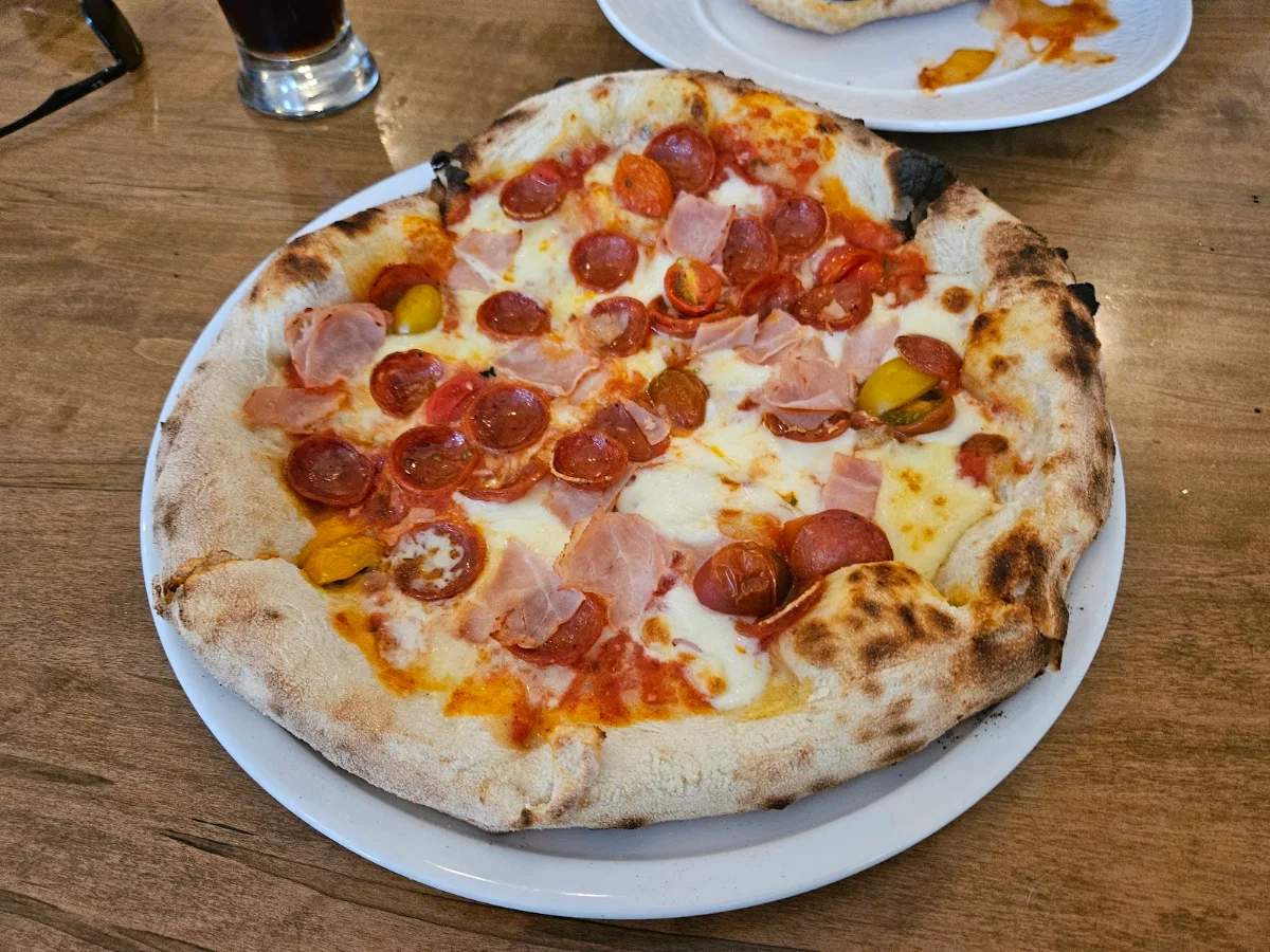 Personal Carne Pizza, The Craft Pizza Bar & Italian Kitchen Inc
