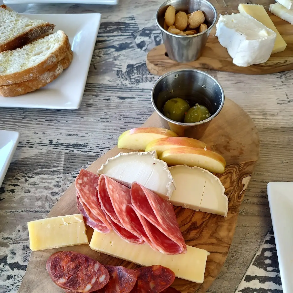 Artisan Cheese & Charcuterie Combo