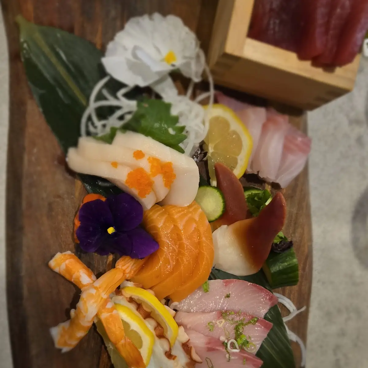 Sushi & Sashimi Combo