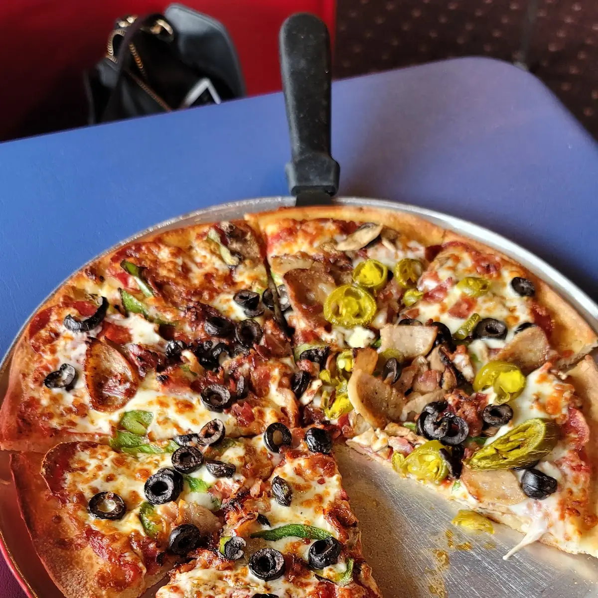 Dimi's Deluxe Pizza