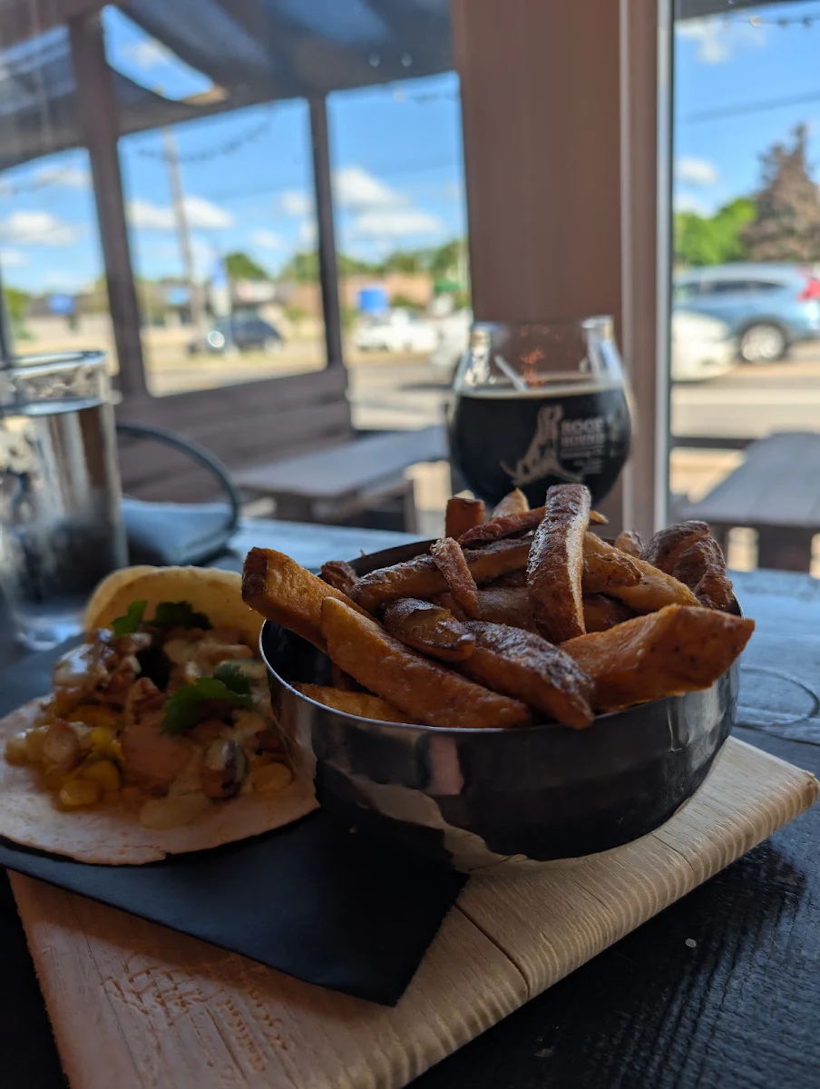 Highlights, Roof Hound Brewing Co.