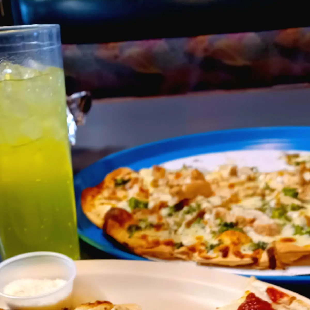 Houdini Pizza with Broccoli & Cheesy Bread