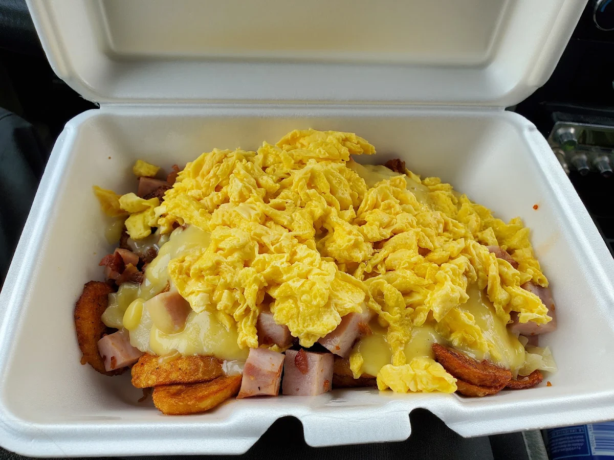 Breakfast Poutine