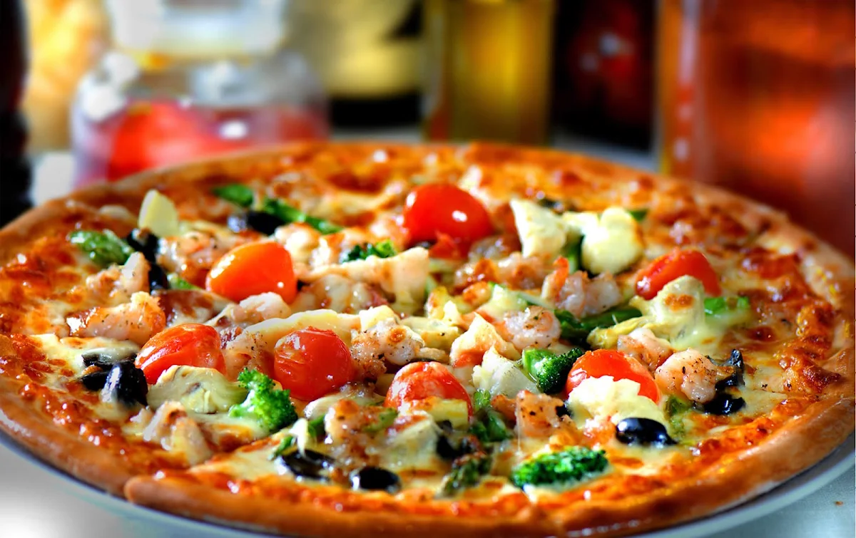 Highlights, Royal Pizzeria