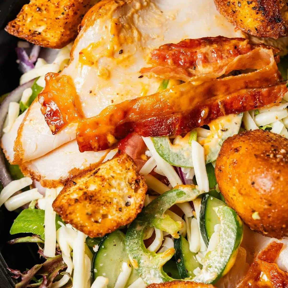 Grilled Chicken Bacon Salad