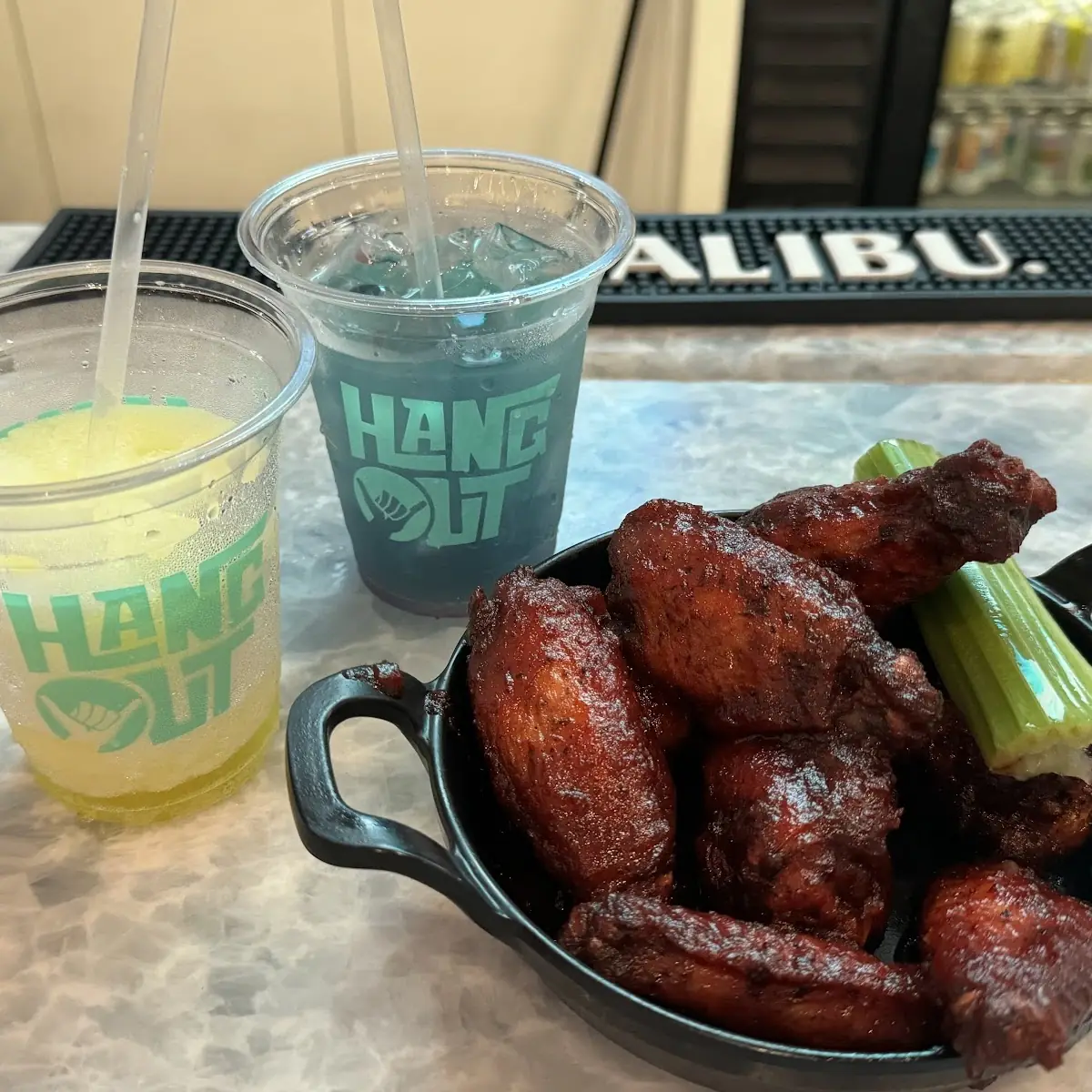 Hangout Wings
