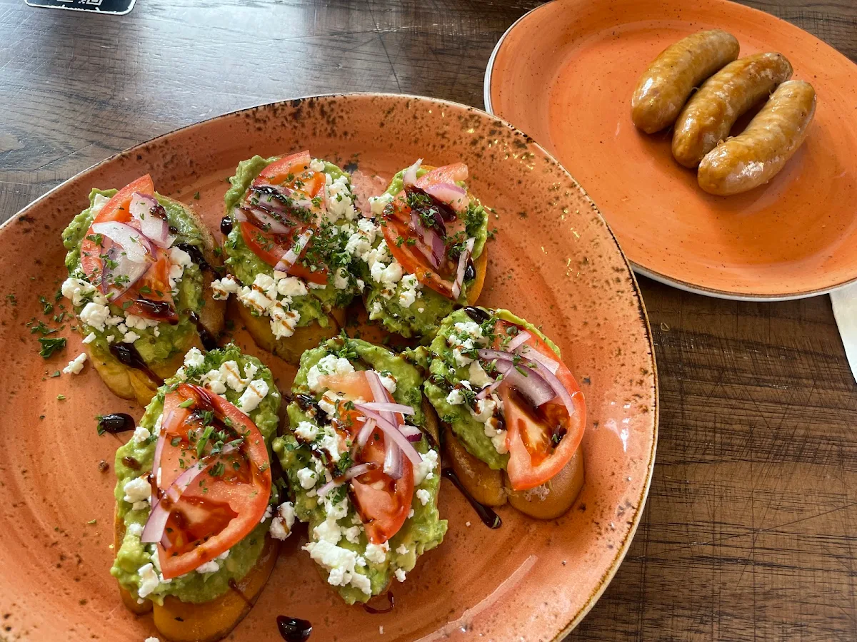 Avocado Toast, Red's Diner in Kensington