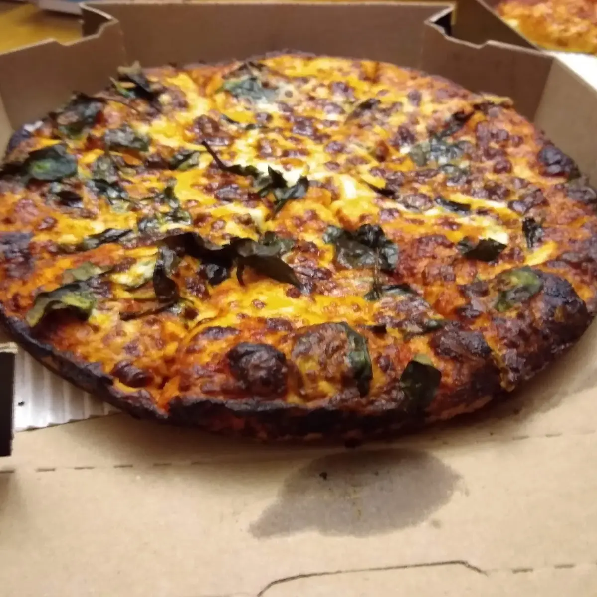 Medium Spinach Pan Pizza