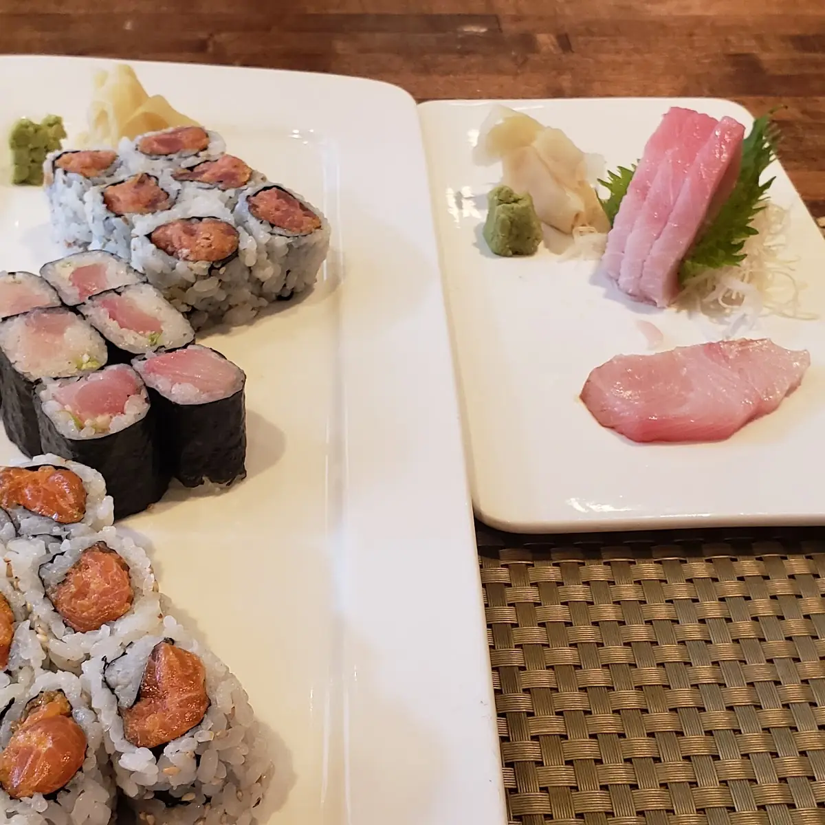 Crazy Yellowtail Roll