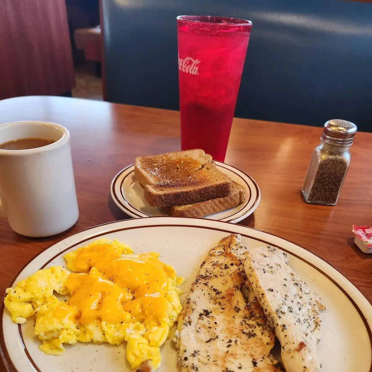 Scrambled Eggs with Grilled Chicken Breast