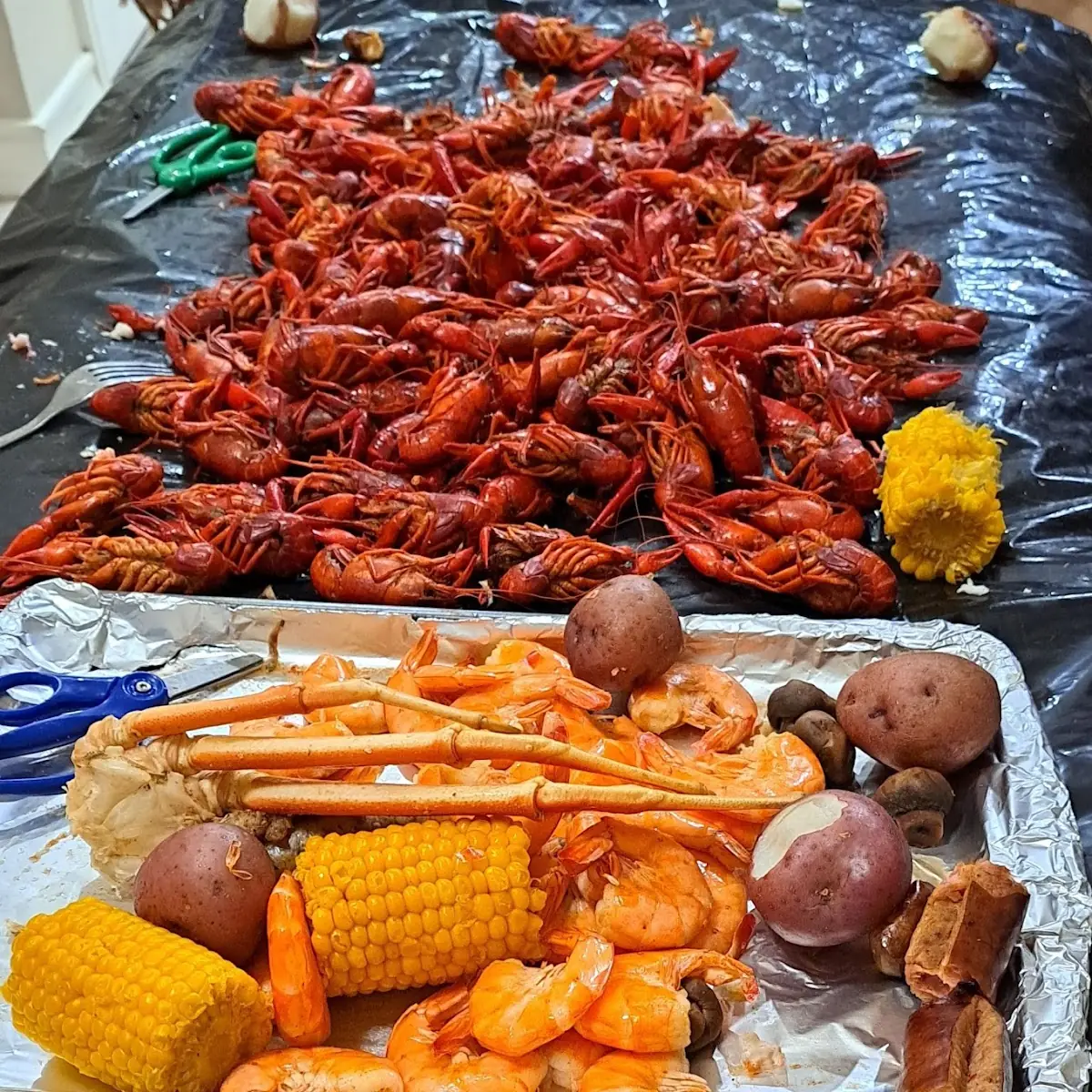 Boiled Crawfish with Shrimp Platter