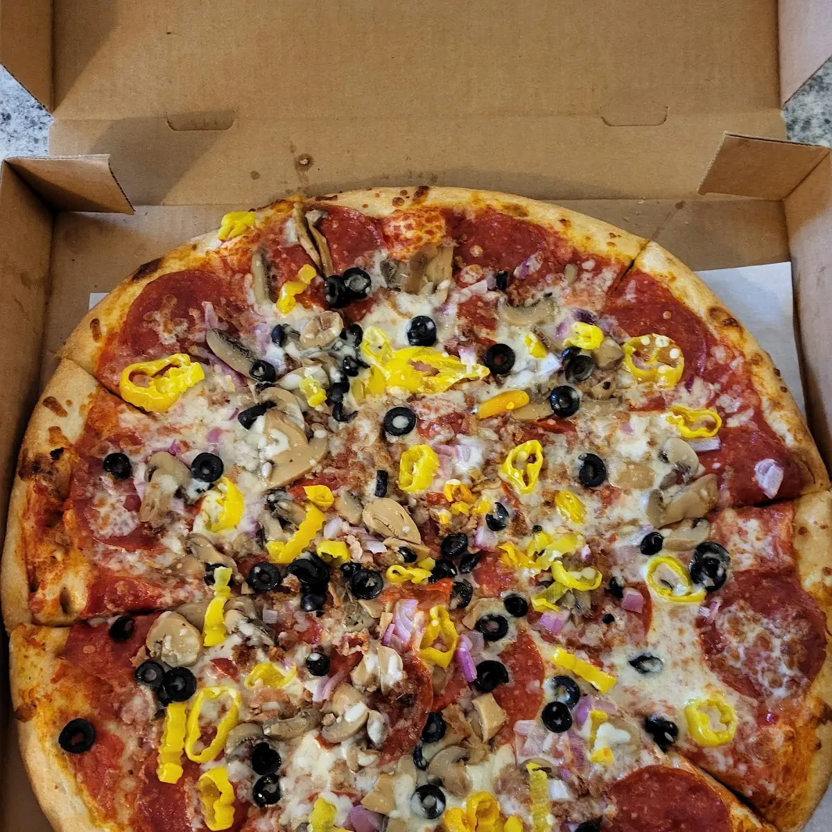 Deluxe Pizza