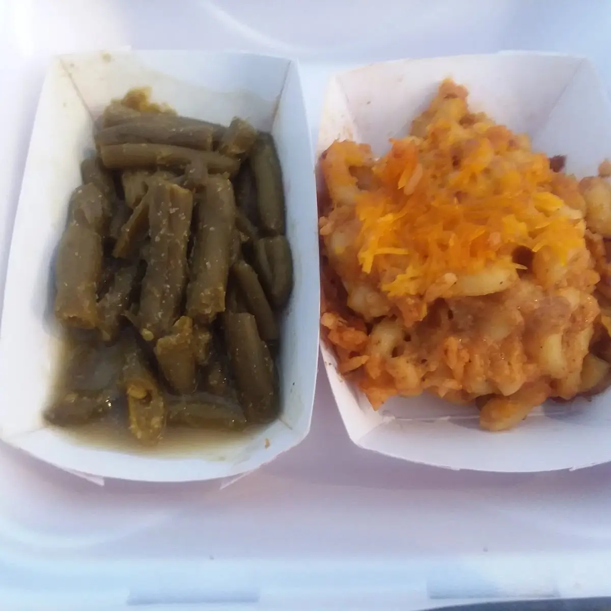 Green Beans and Mac and Cheese