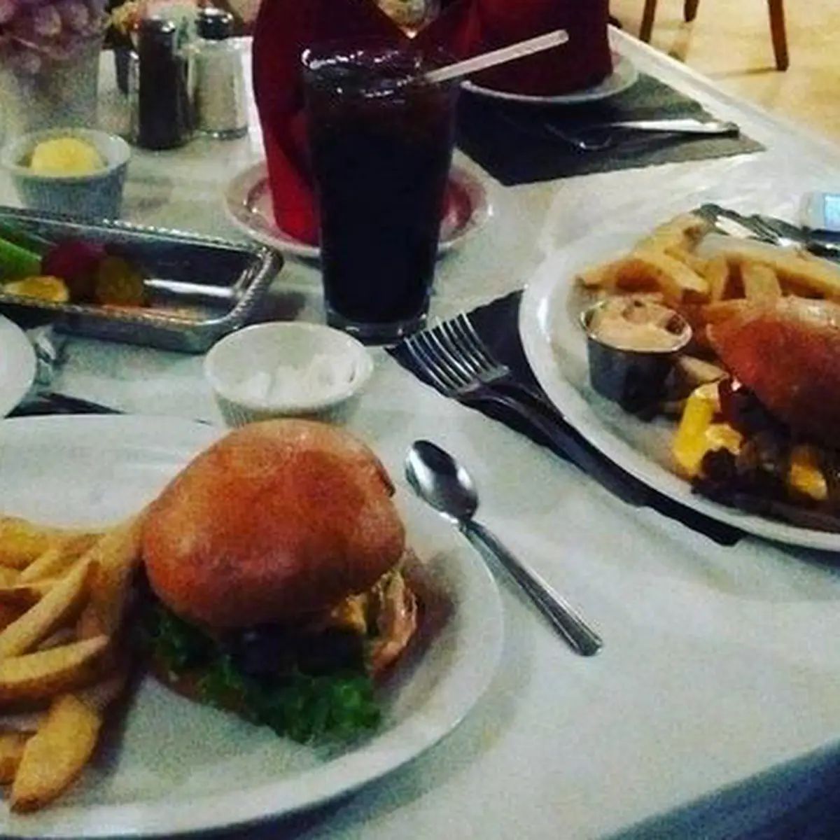 Hamburger with Steak Fries