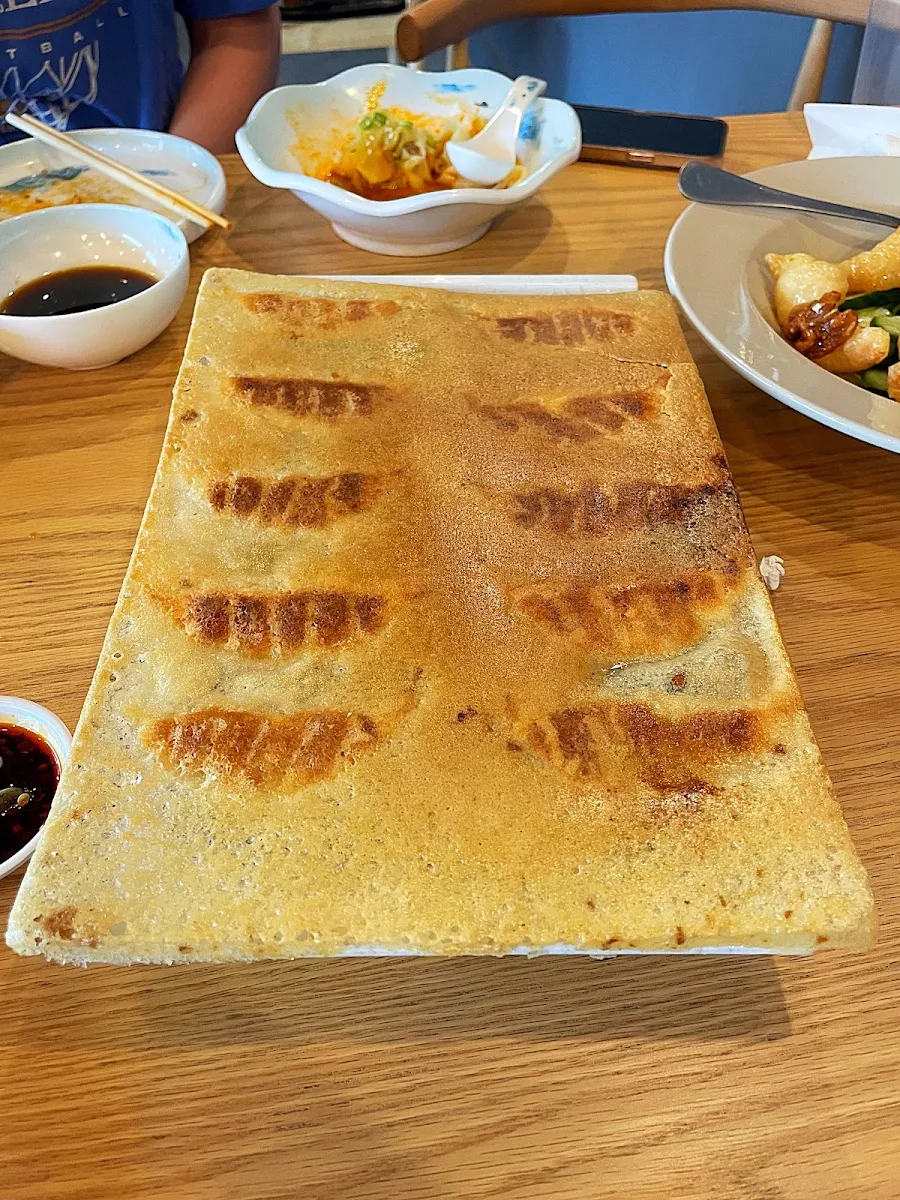 E4. Shrimp Dumplings E4. 虾饺 (6个)